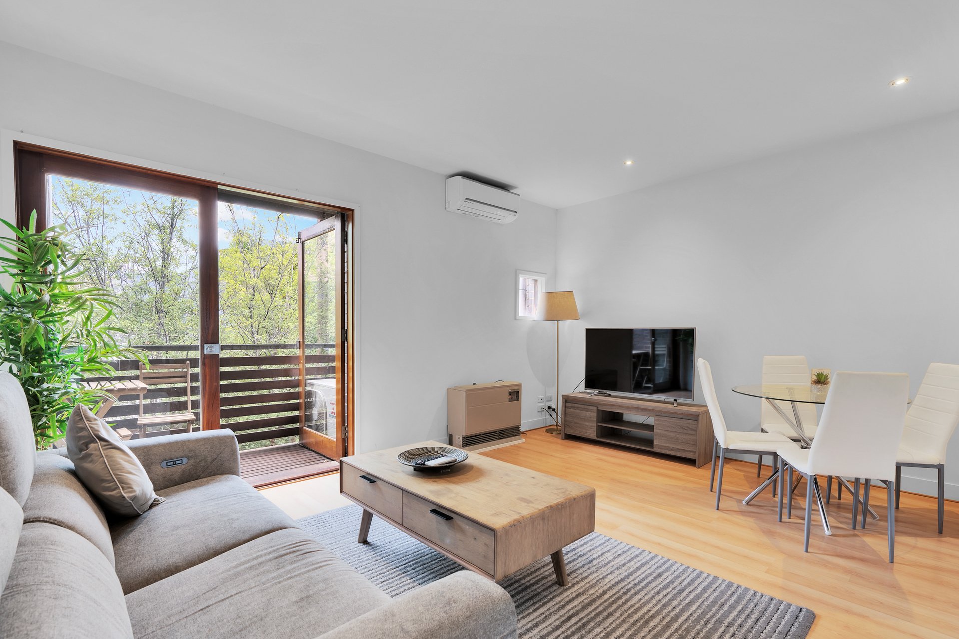 2/35 Cambridge Street, Box&nbsp;Hill image 1