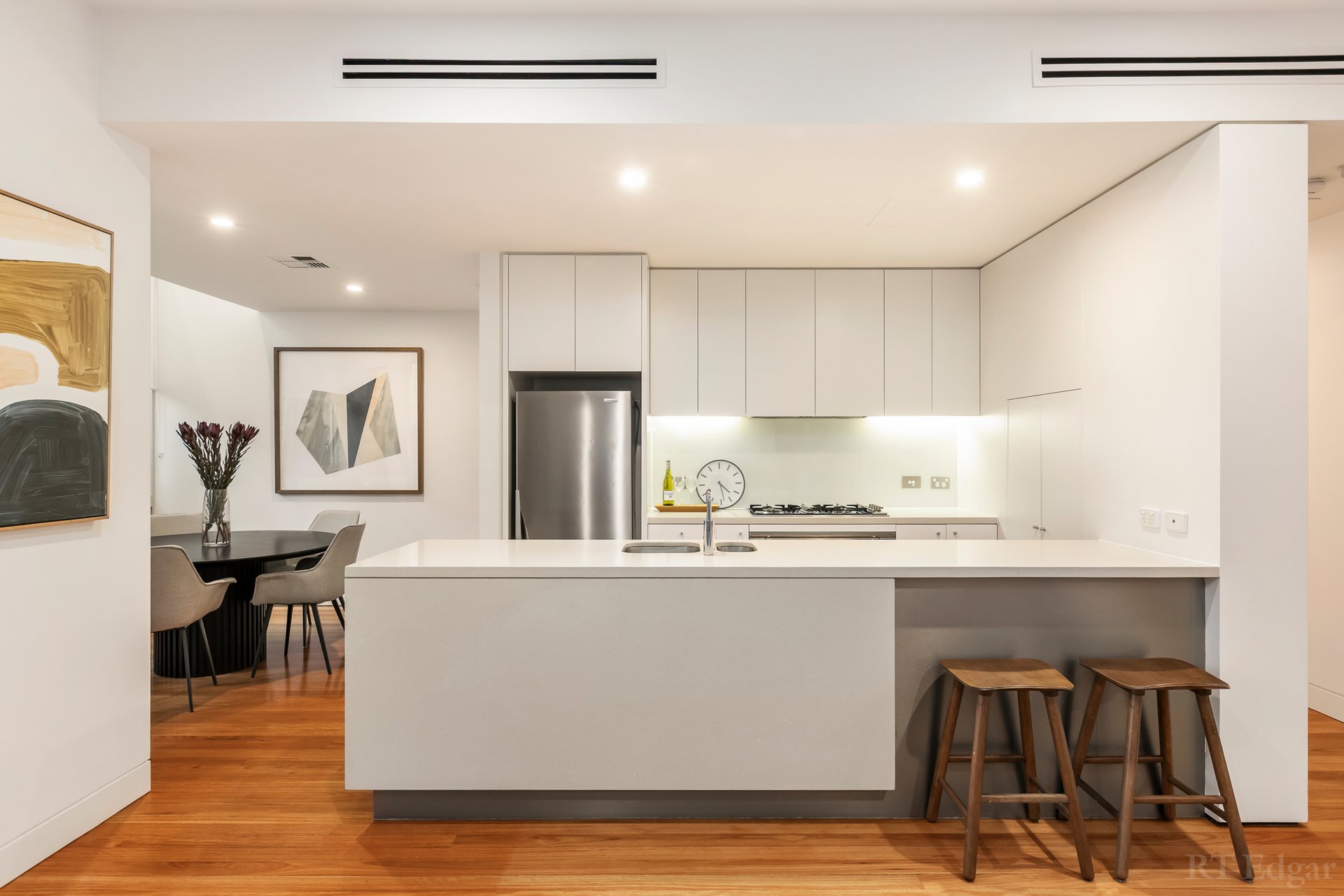 Property Gallery Thumbnail 3
