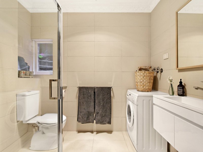 2/35 Eildon Road, St Kilda image 6