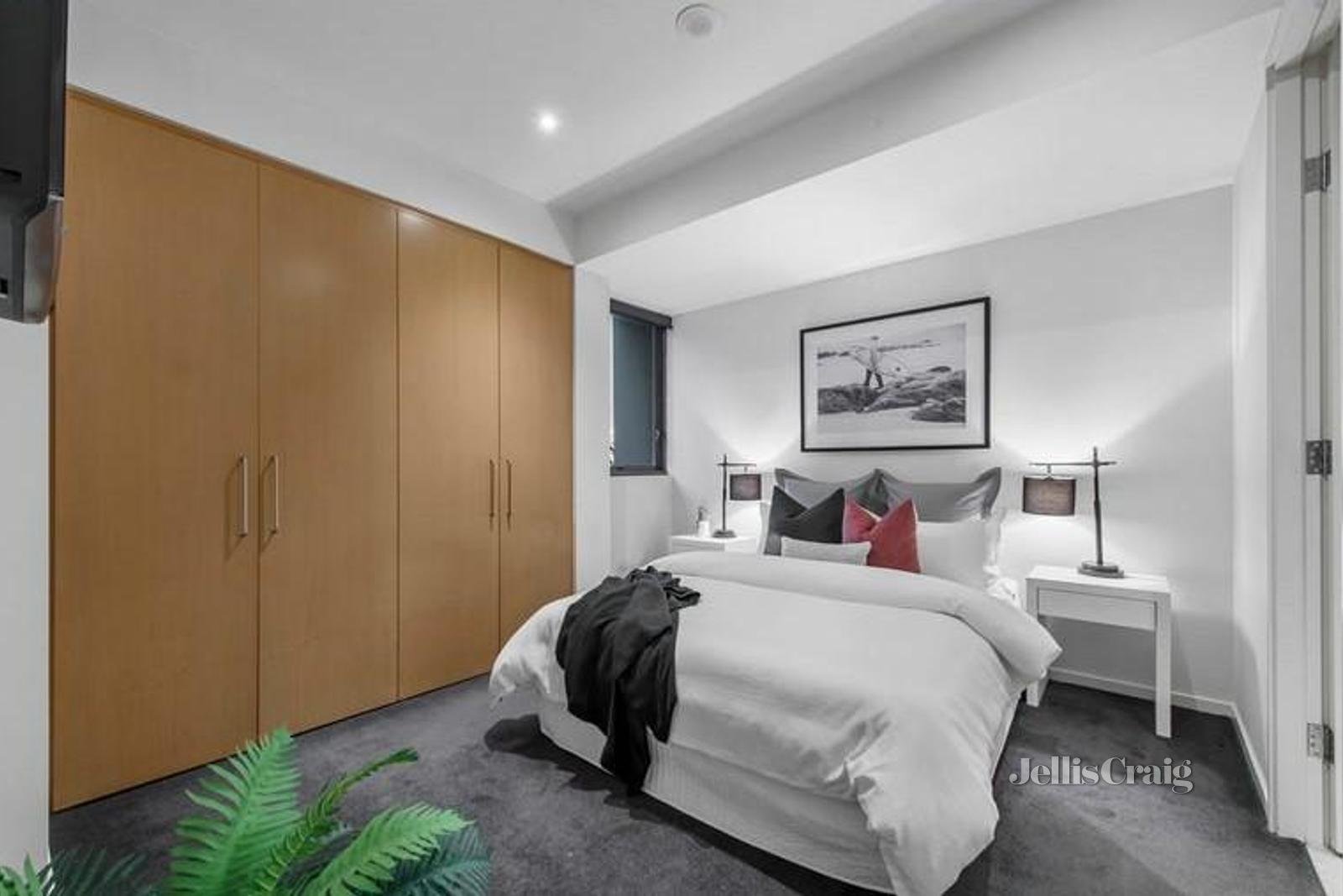 23/5 Esplanade East, Port Melbourne image 9