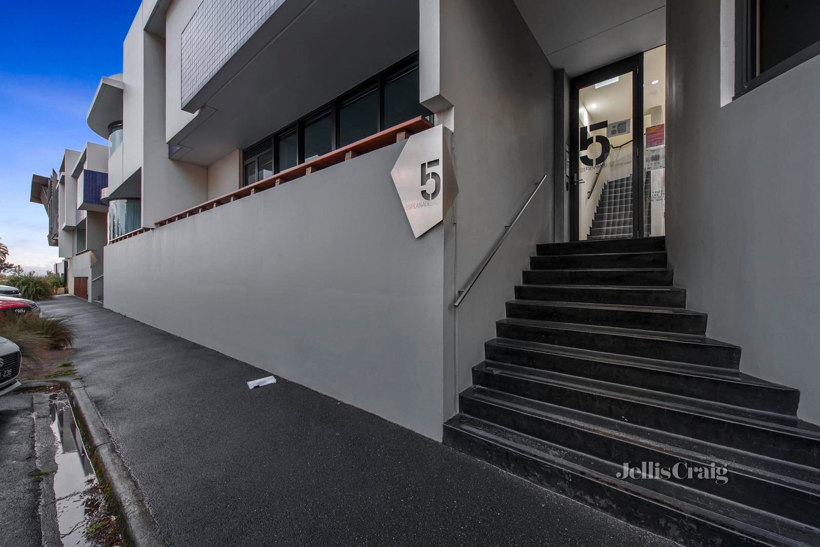 23/5 Esplanade East, Port Melbourne image 11