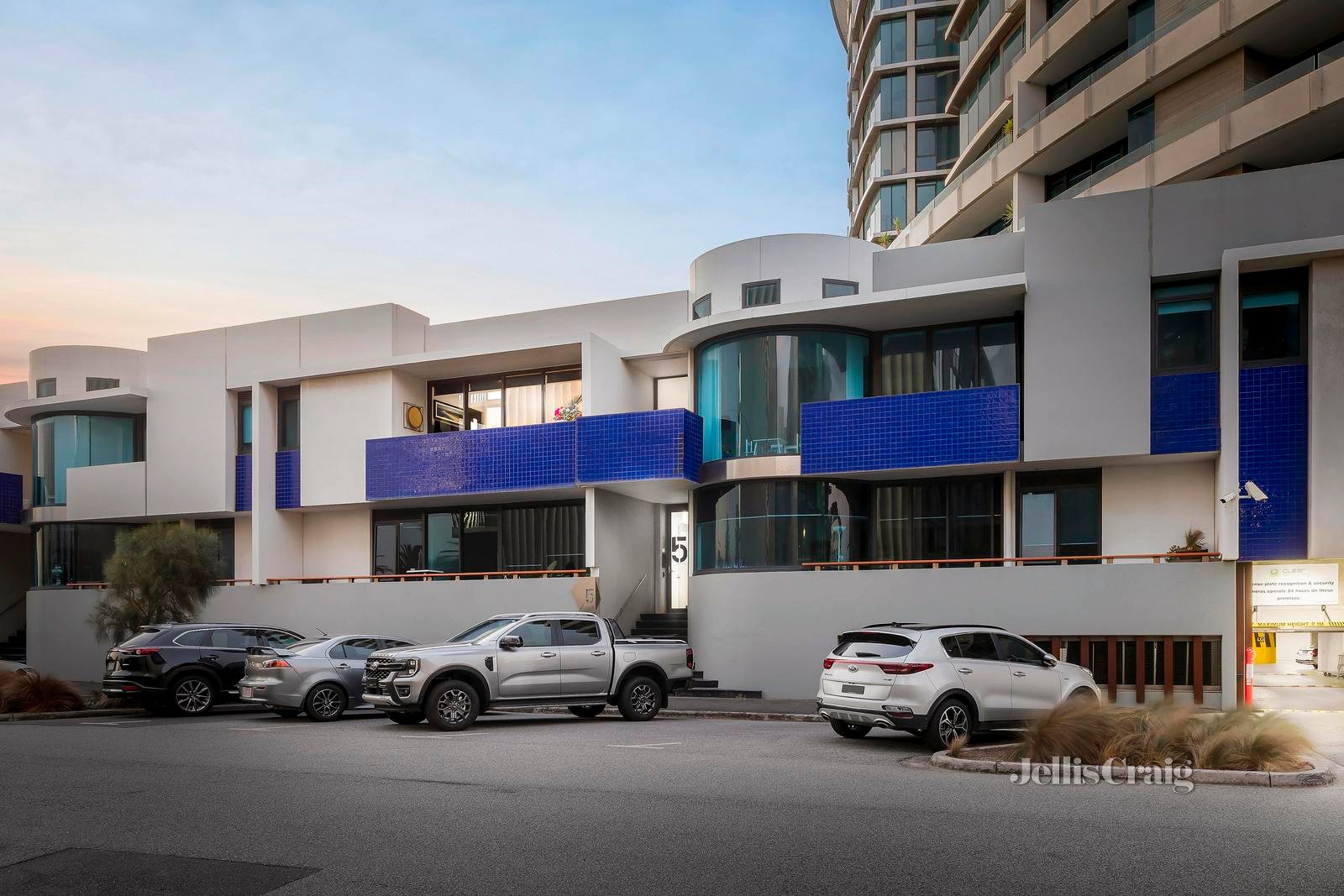 23/5 Esplanade East, Port Melbourne image 13