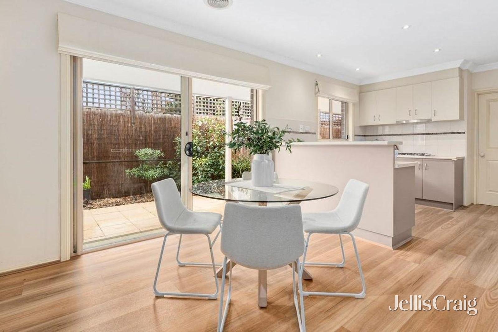 2/35 Frank Street, Newtown image 2