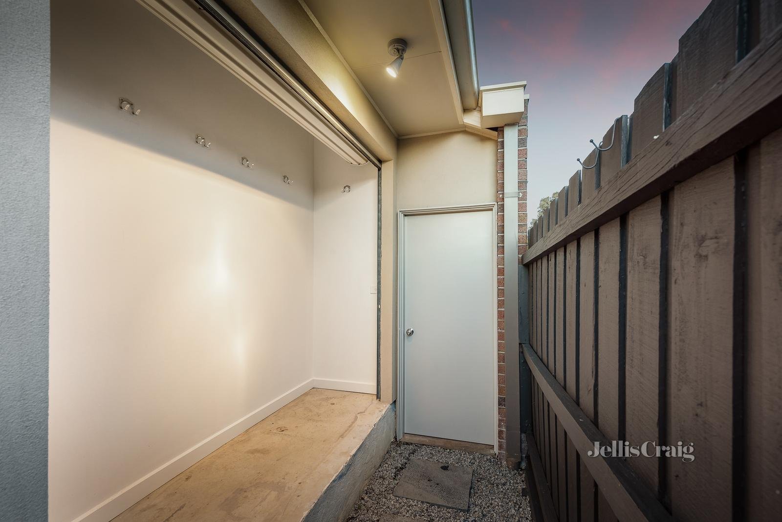 2/35 Hansen Street, Mount Waverley image 14