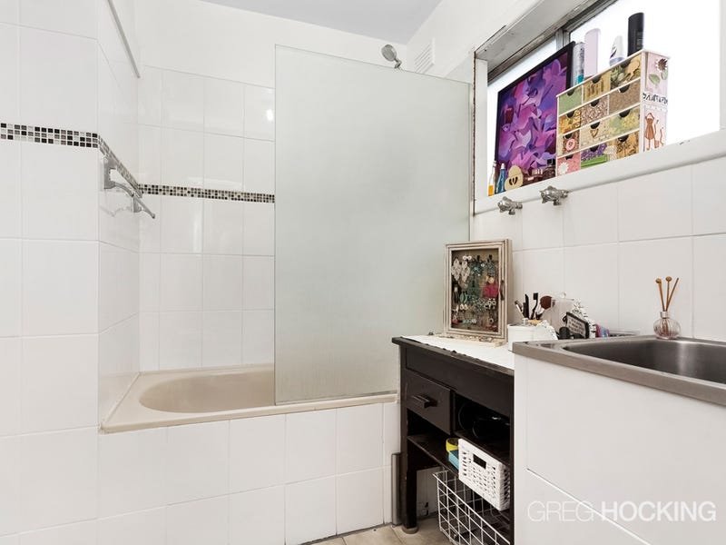 2/35 Kingsville Street, Kingsville image 5