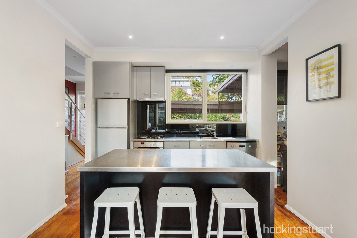 2/35 Riversdale Road, Hawthorn image 3