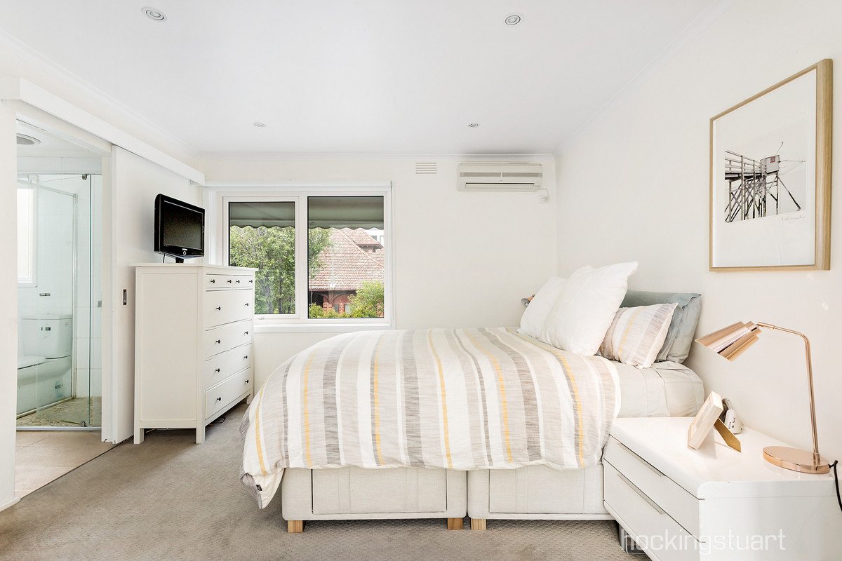 2/35 Riversdale Road, Hawthorn image 4