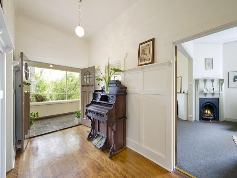 235 Union Road, Surrey Hills image 2
