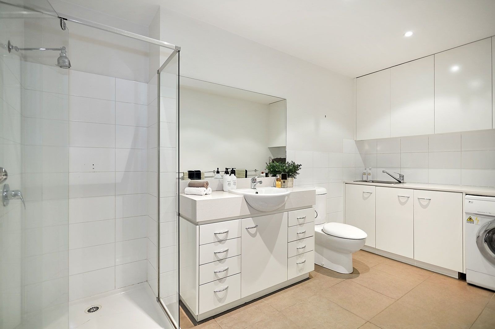 2/352 Albert Road, South Melbourne image 8