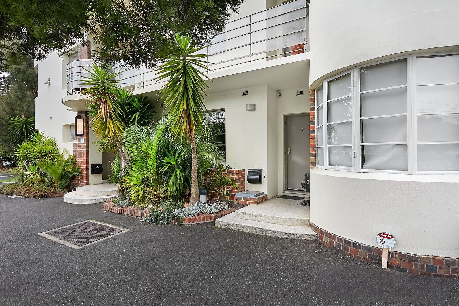 2/352 Albert Road, South Melbourne image 9