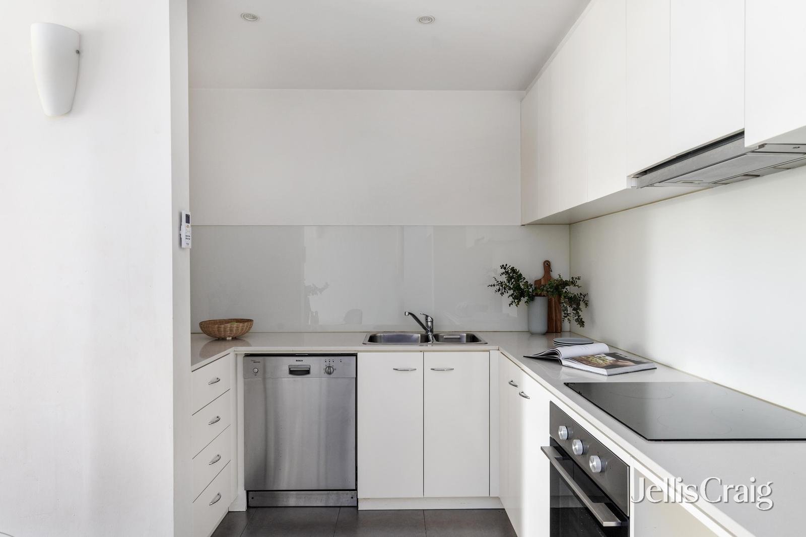 2/352 Albert Road, South&nbsp;Melbourne image 5