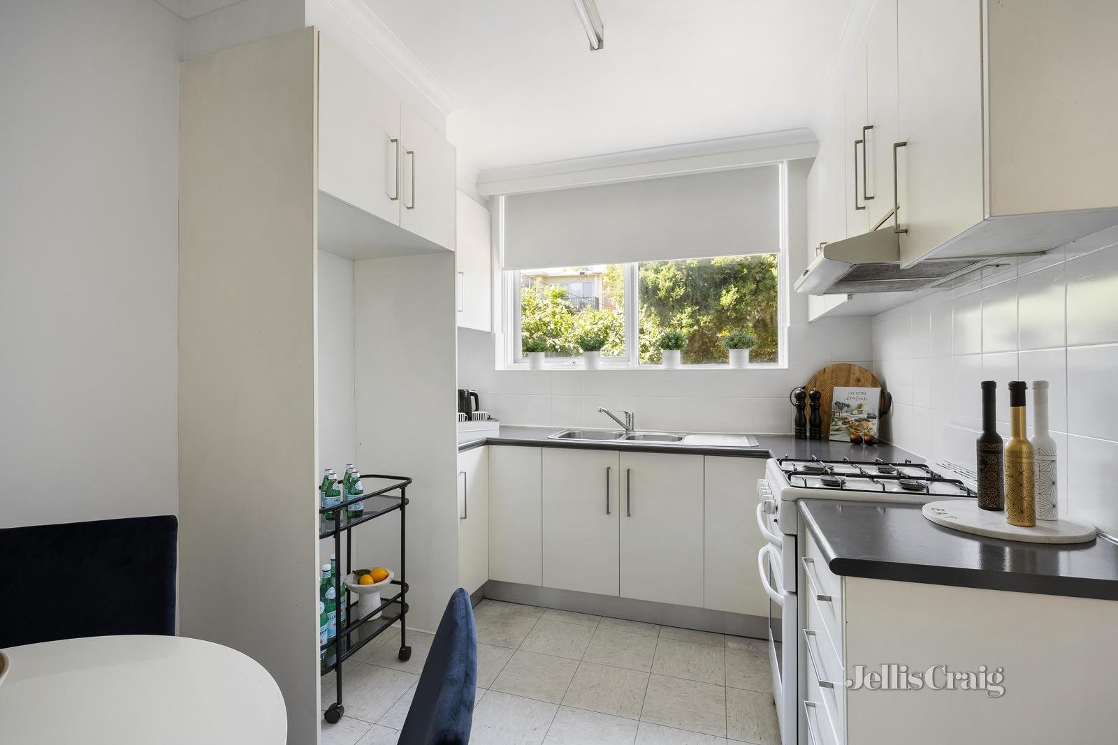 2/36-38 Elphin Grove, Hawthorn image 4