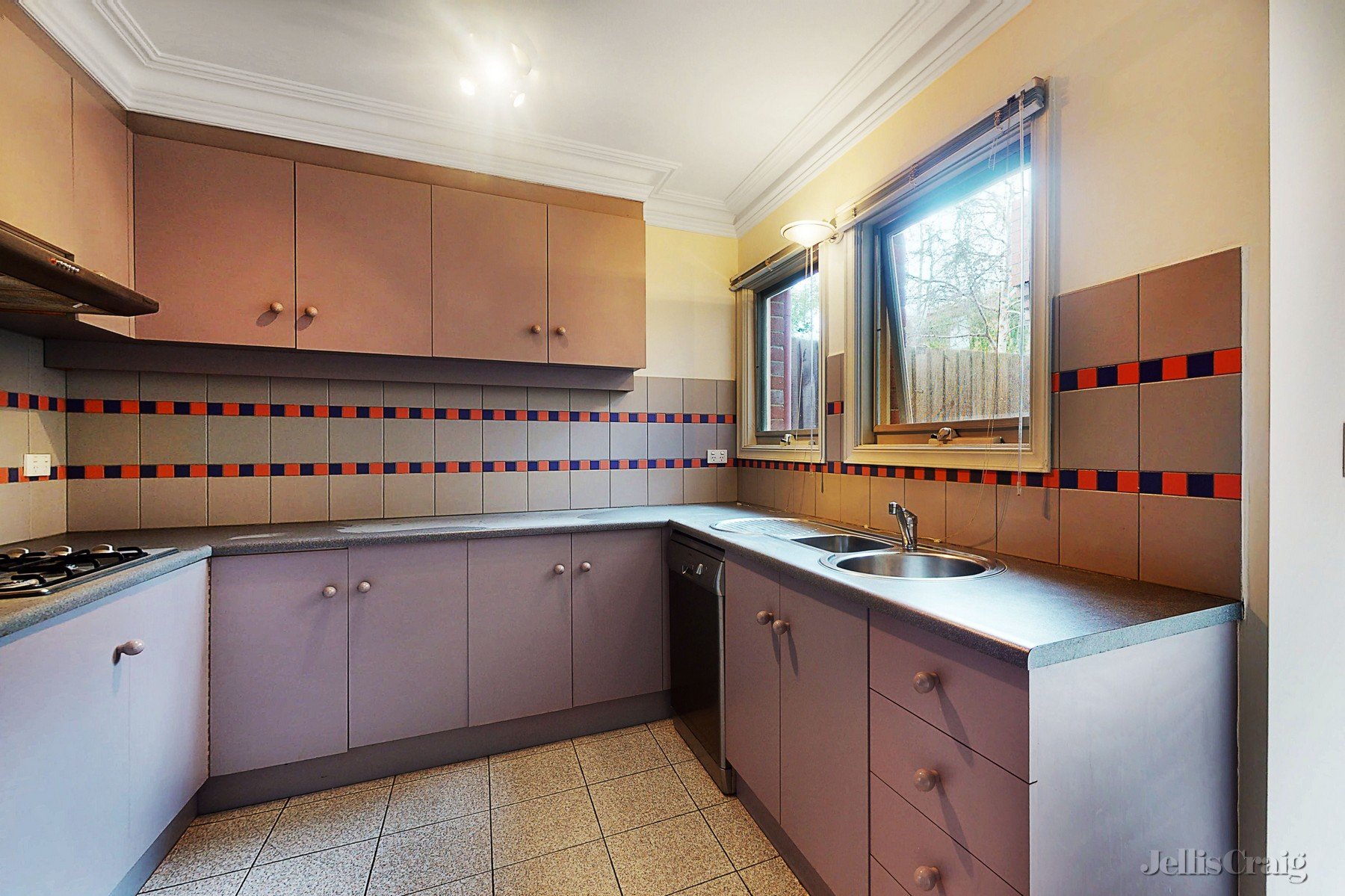 2/36 Alfred Street, North Melbourne image 2