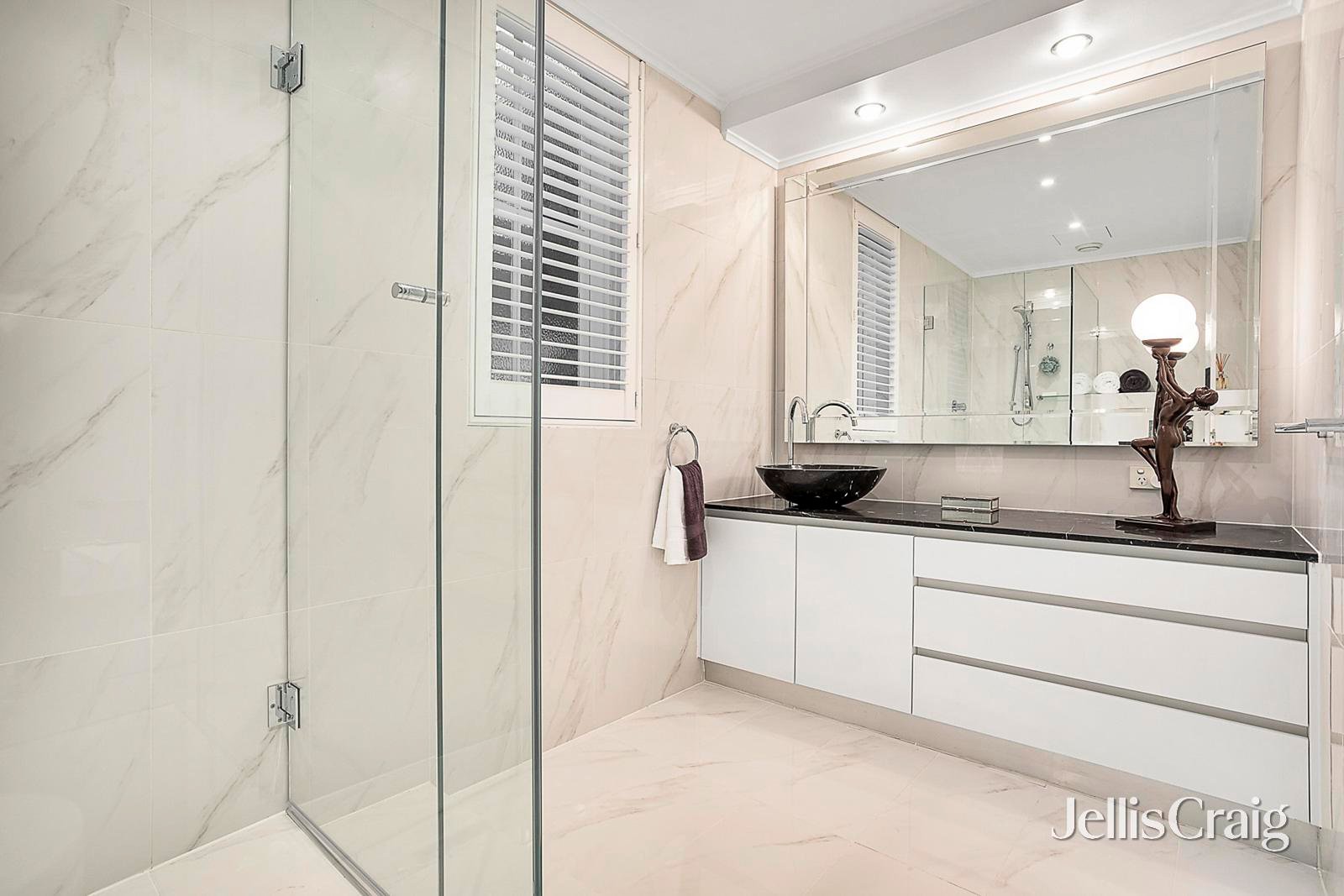 23/6 Balwyn Road, Canterbury image 10