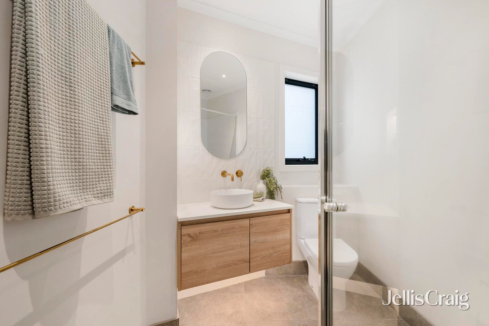 2/36 Batterbee Drive, Mooroolbark image 8