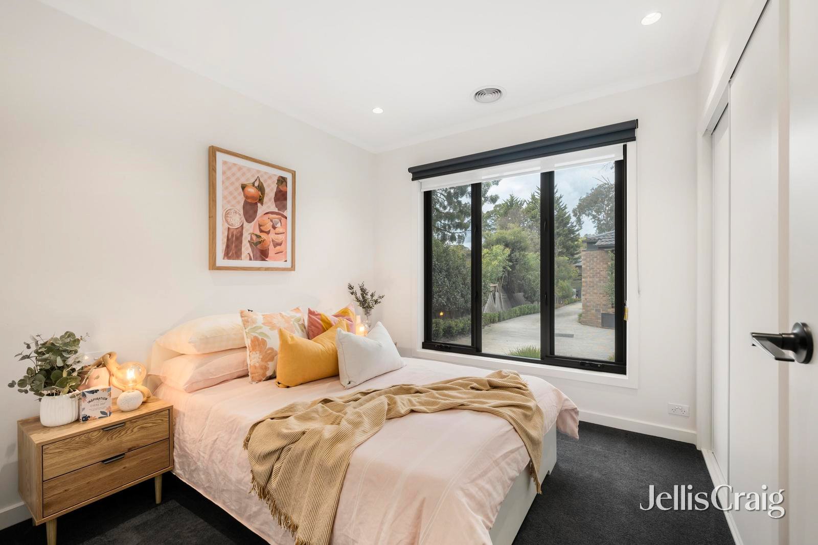 2/36 Batterbee Drive, Mooroolbark image 11