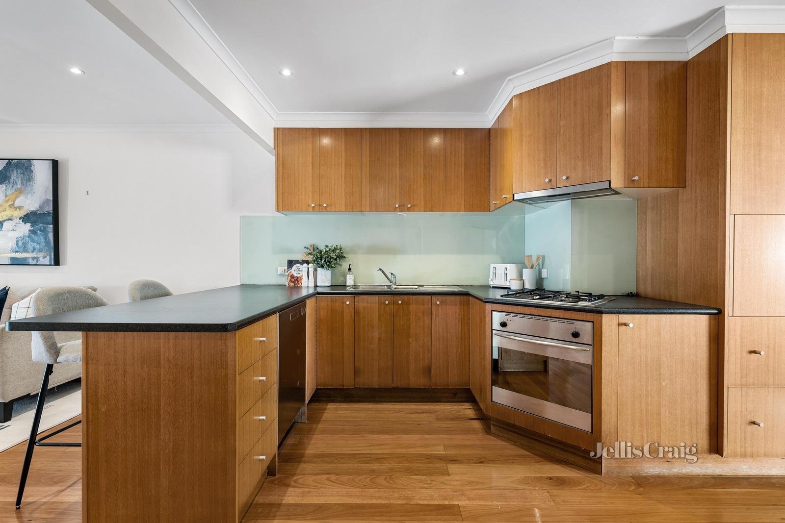 2/36 Bishop Street, Box Hill image 4