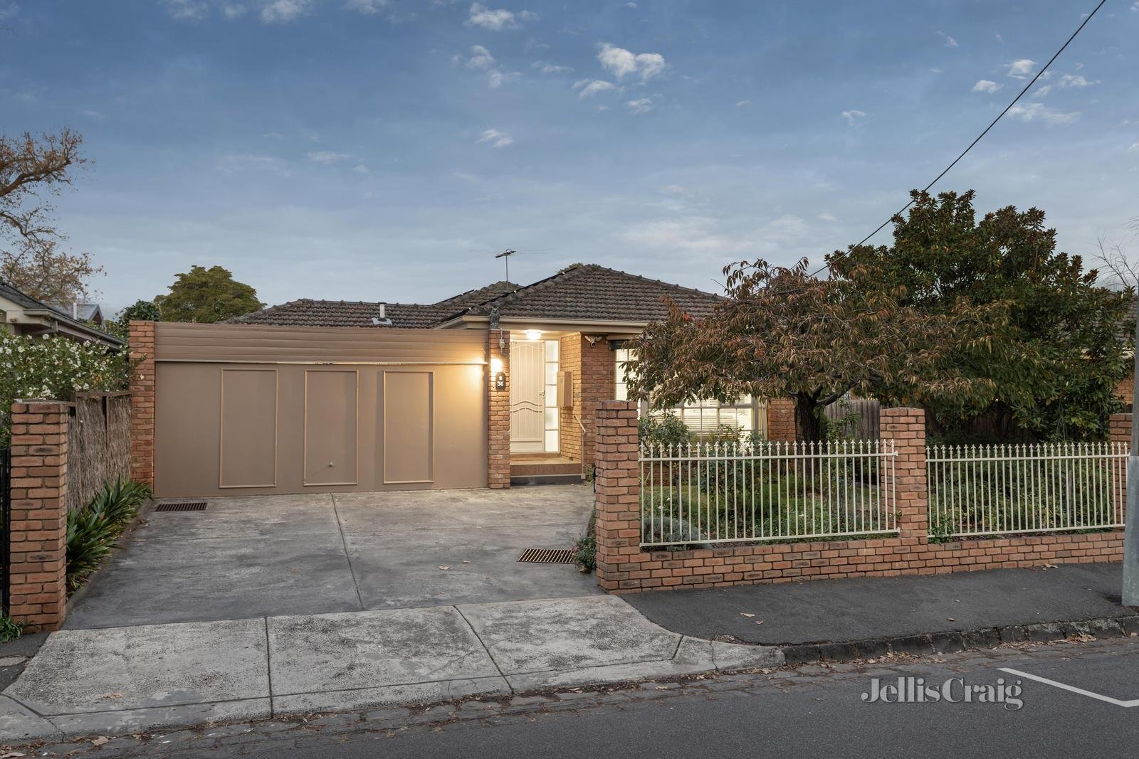2/36 Daniell Place, Kew image 1