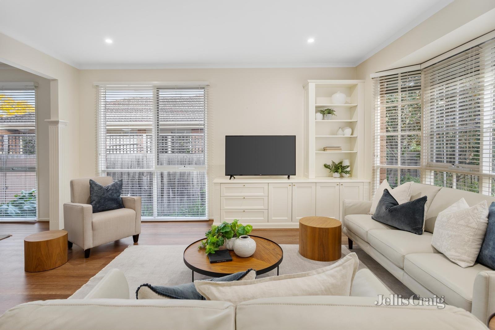 2/36 Daniell Place, Kew image 3