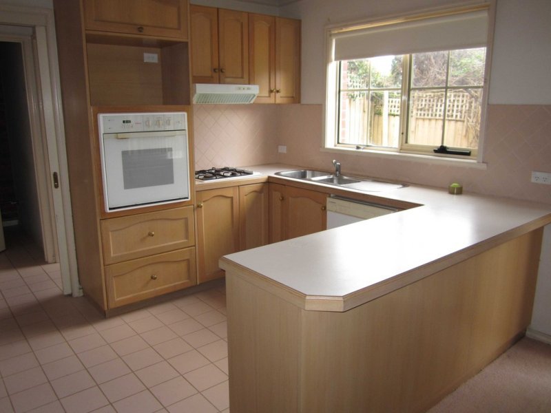2/36 Oberon Drive, Belmont image 2