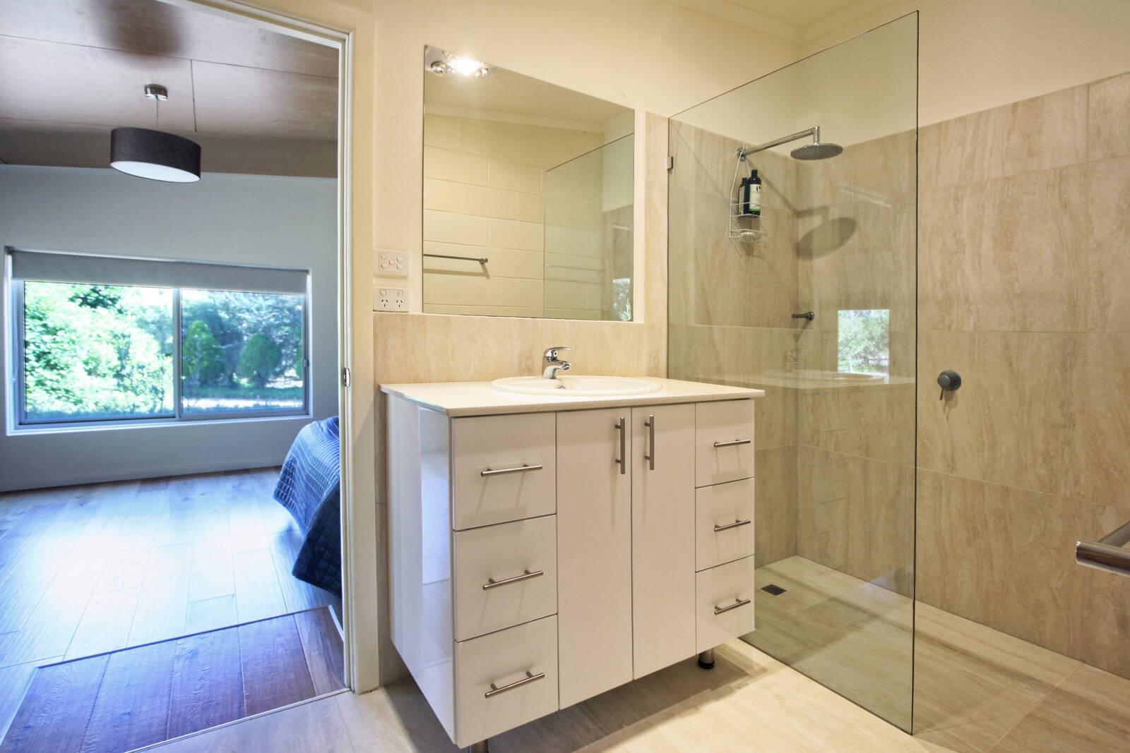 Property Gallery Thumbnail 8