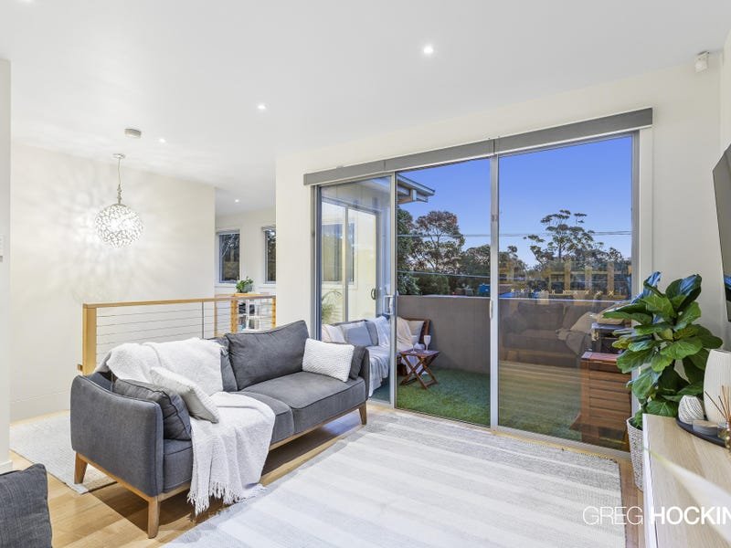 2/36 Sargood Street, Altona image 2