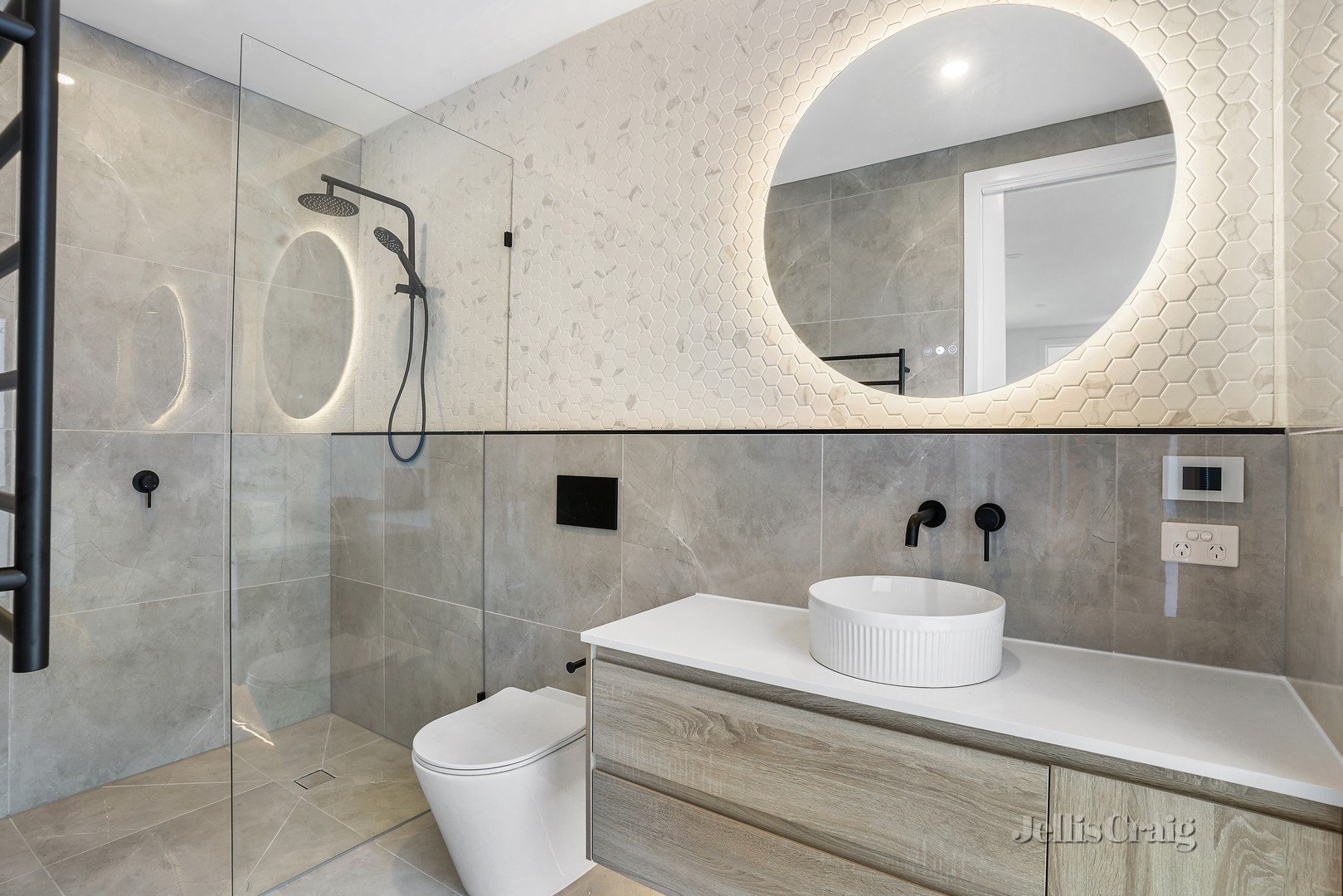 2/36 Second Avenue, Chelsea Heights image 5