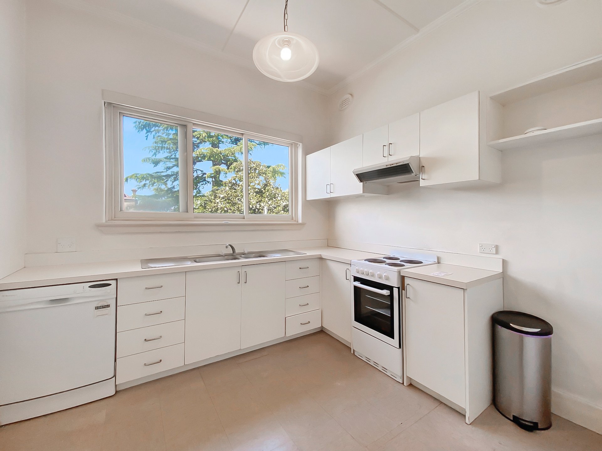 2/36A Stanhope Grove, Camberwell image 5