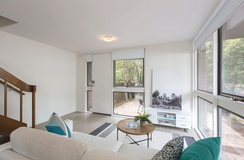 2/37 Atkins Street, Kew image 2