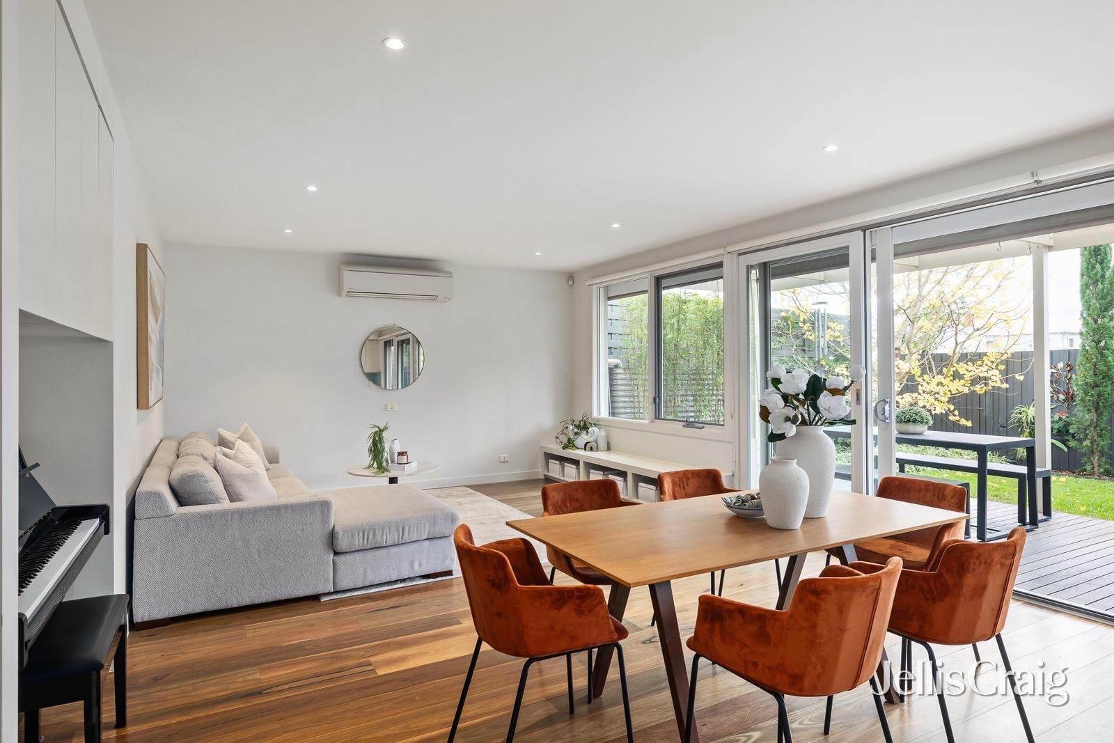 2/37 Barton Street, Surrey&nbsp;Hills image 3