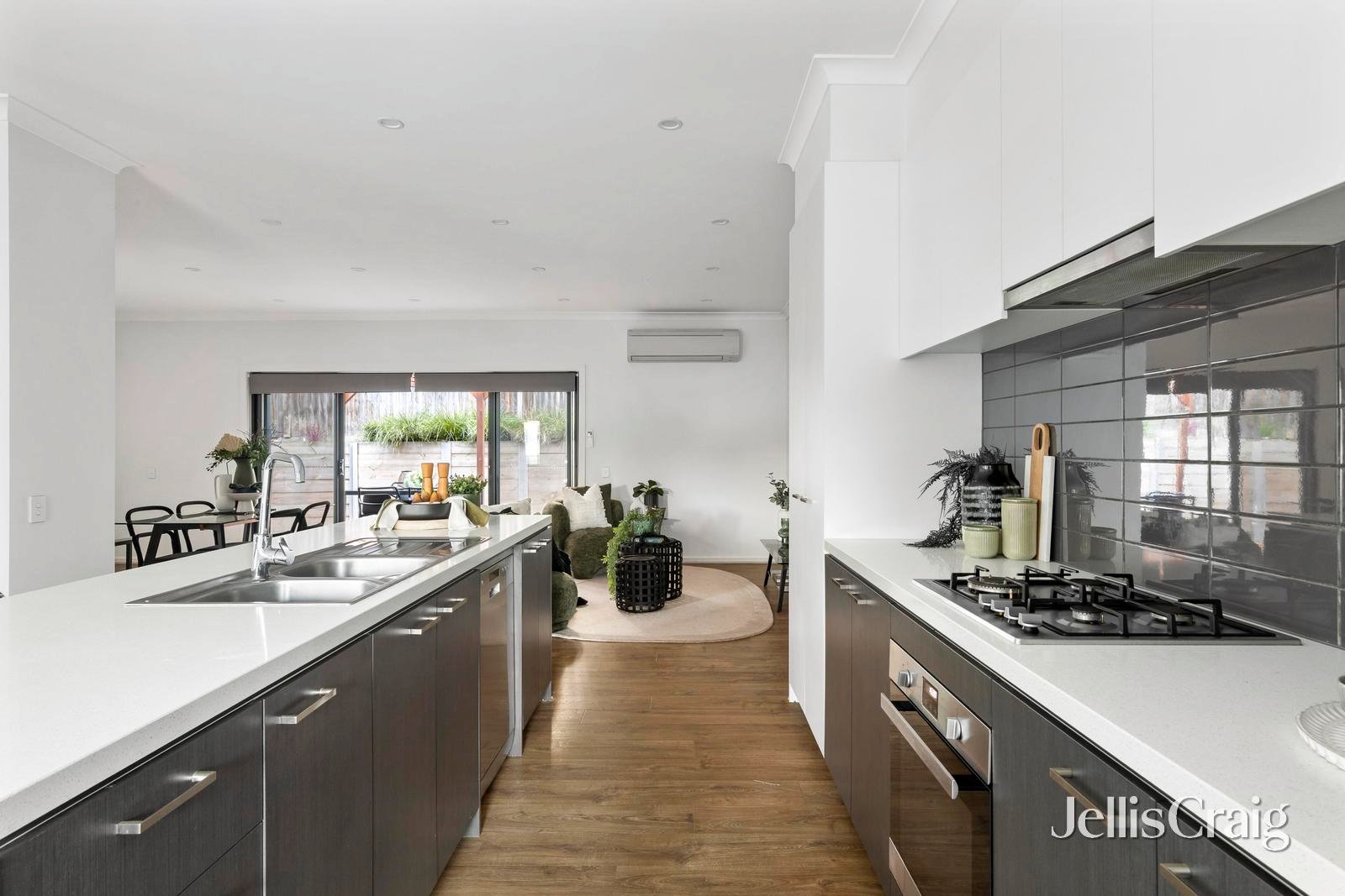 2/37 Drysdale Street, Yallambie image 6