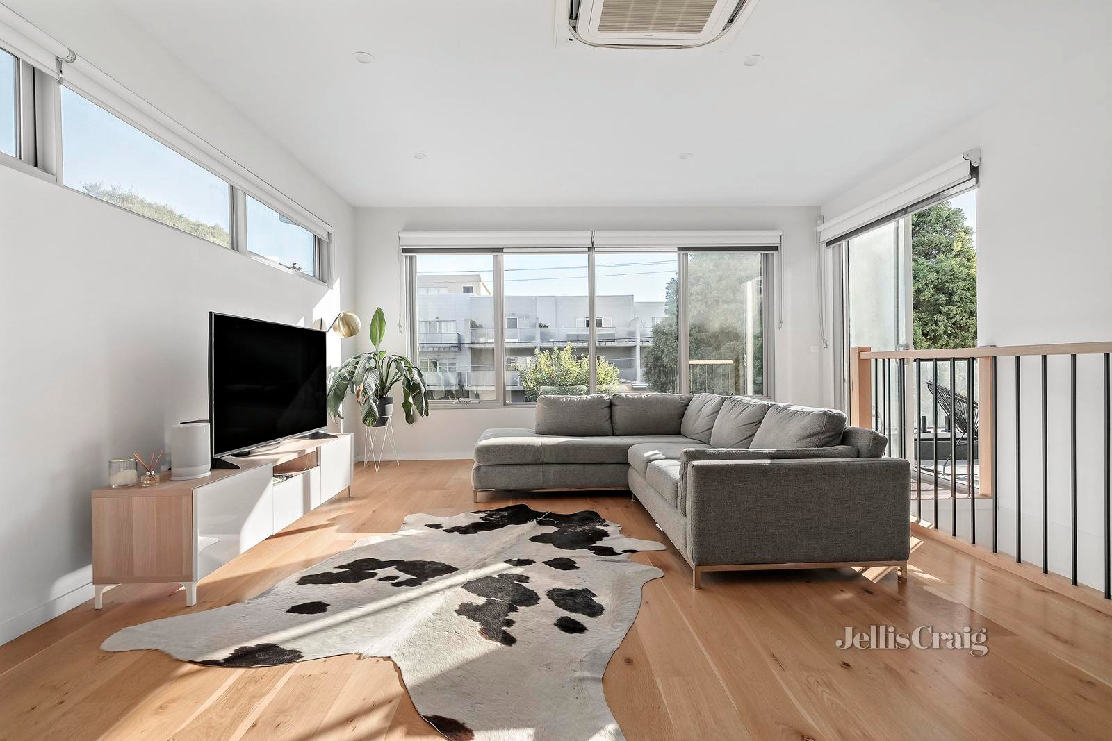 2/37 Epsom Road, Ascot Vale image 3