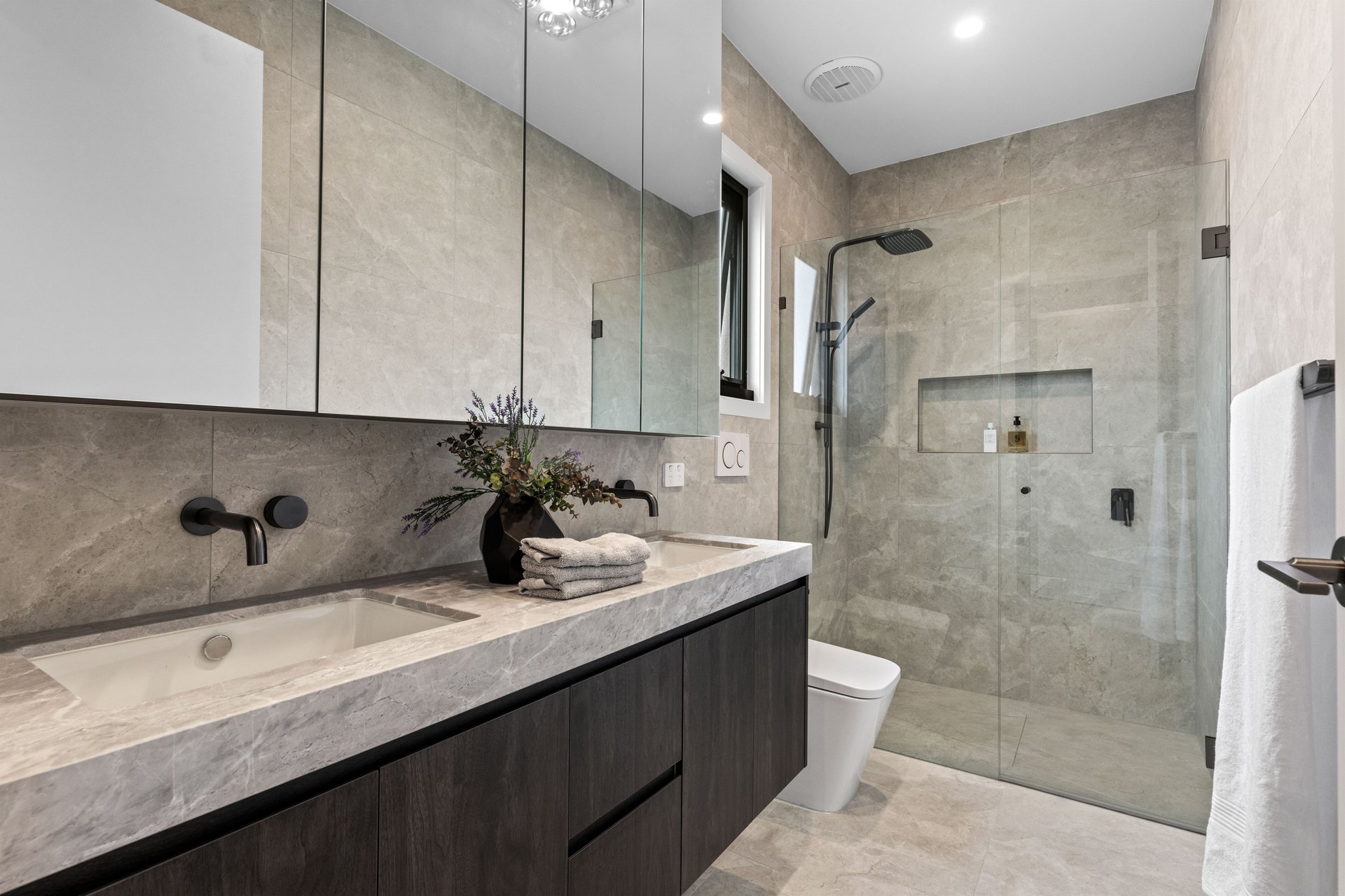 2/37 Larch Crescent, Mount Waverley image 14