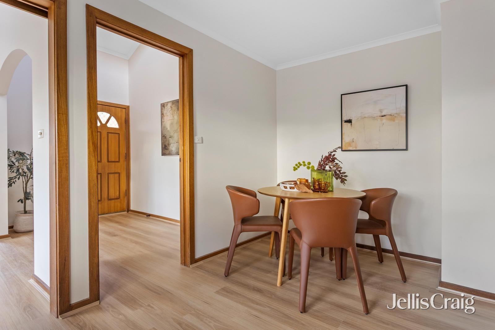 2/37 Millicent Street, Rosanna image 4