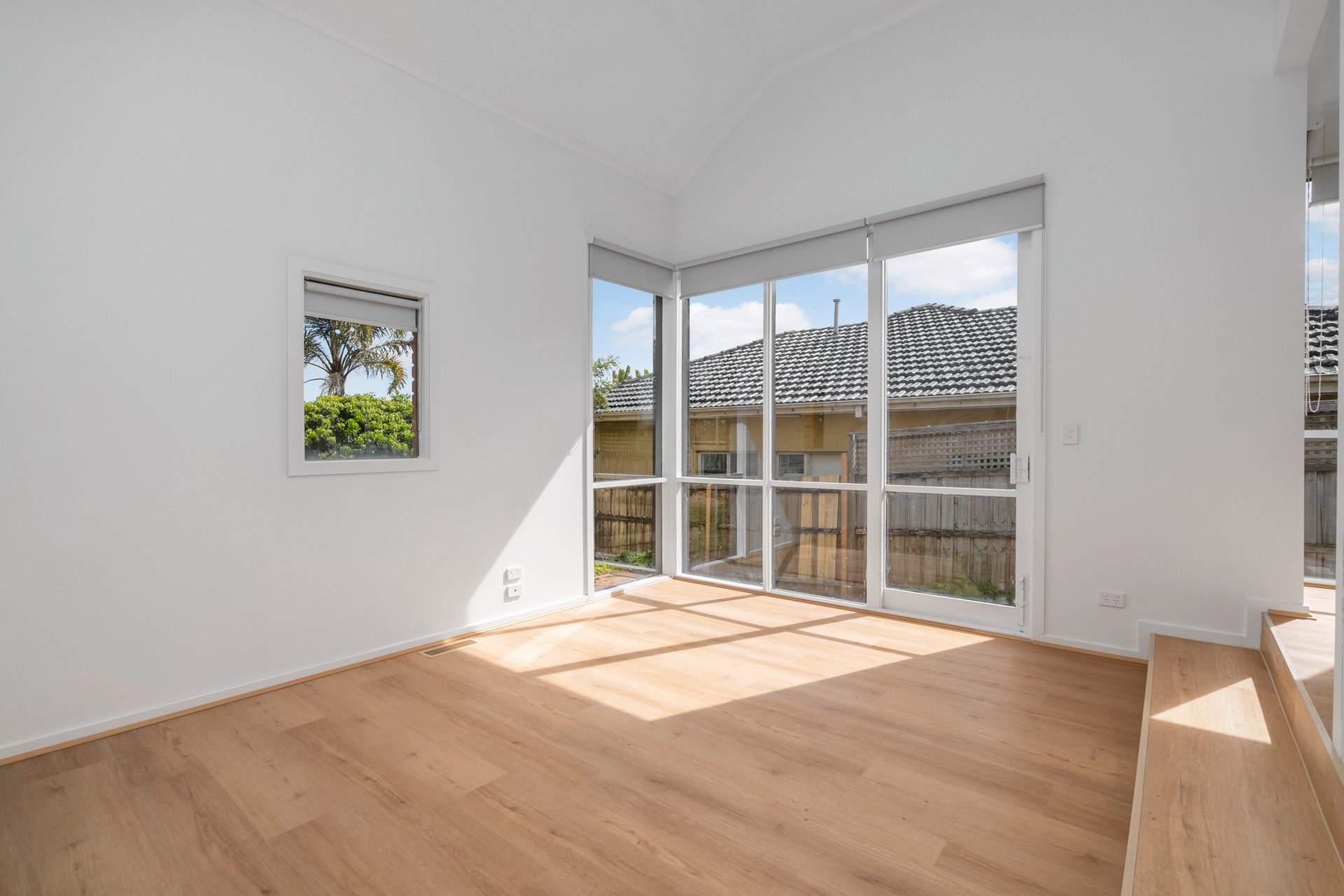 Property Gallery Thumbnail 3