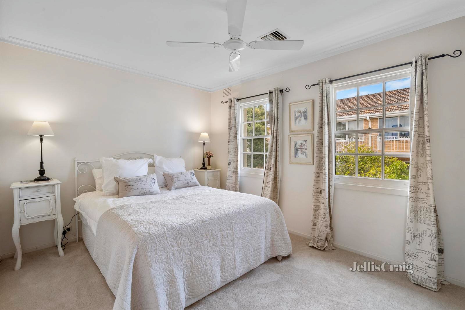 2/37 Scott Grove, Glen Iris image 5