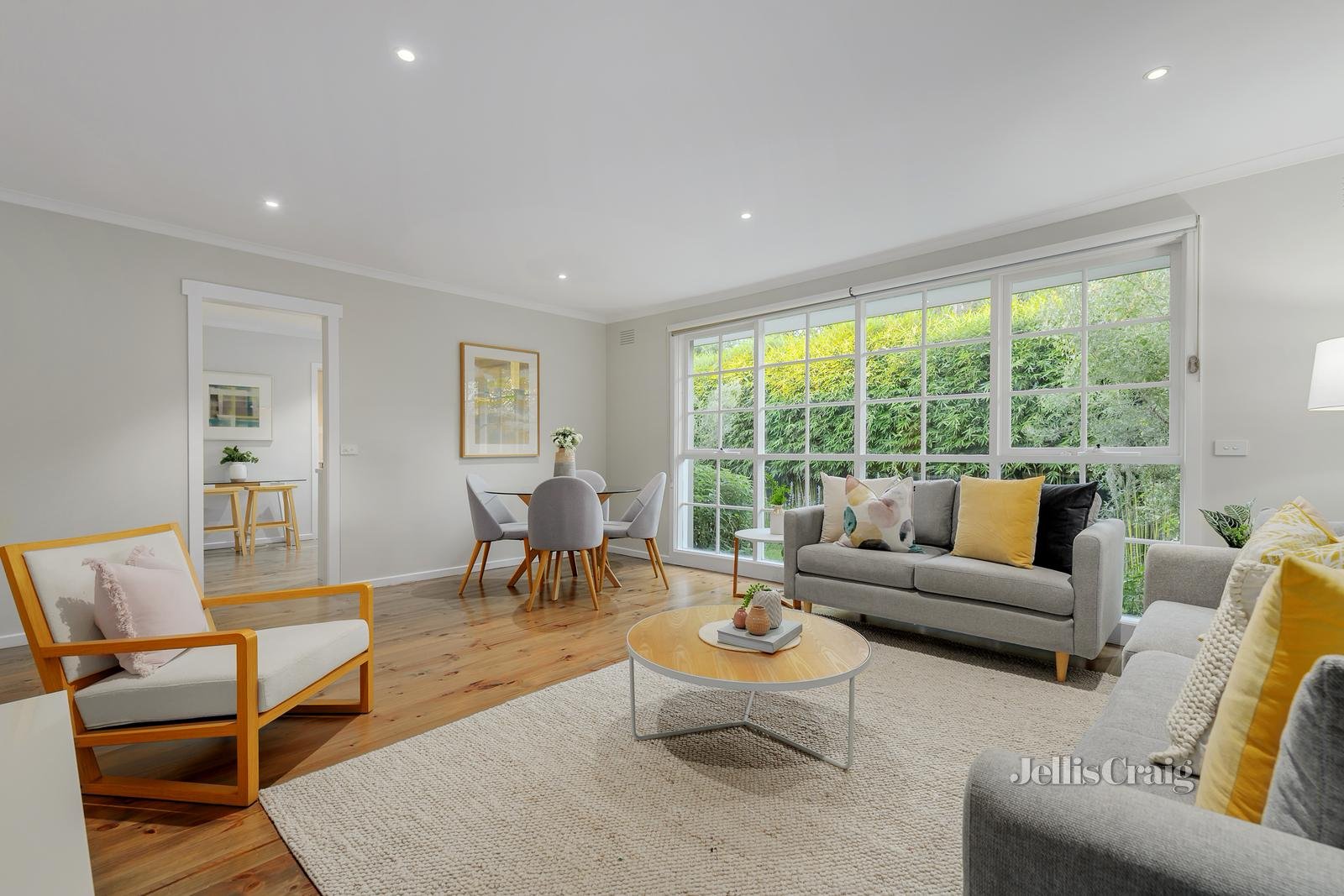 2/37 The Avenue, Blackburn image 2