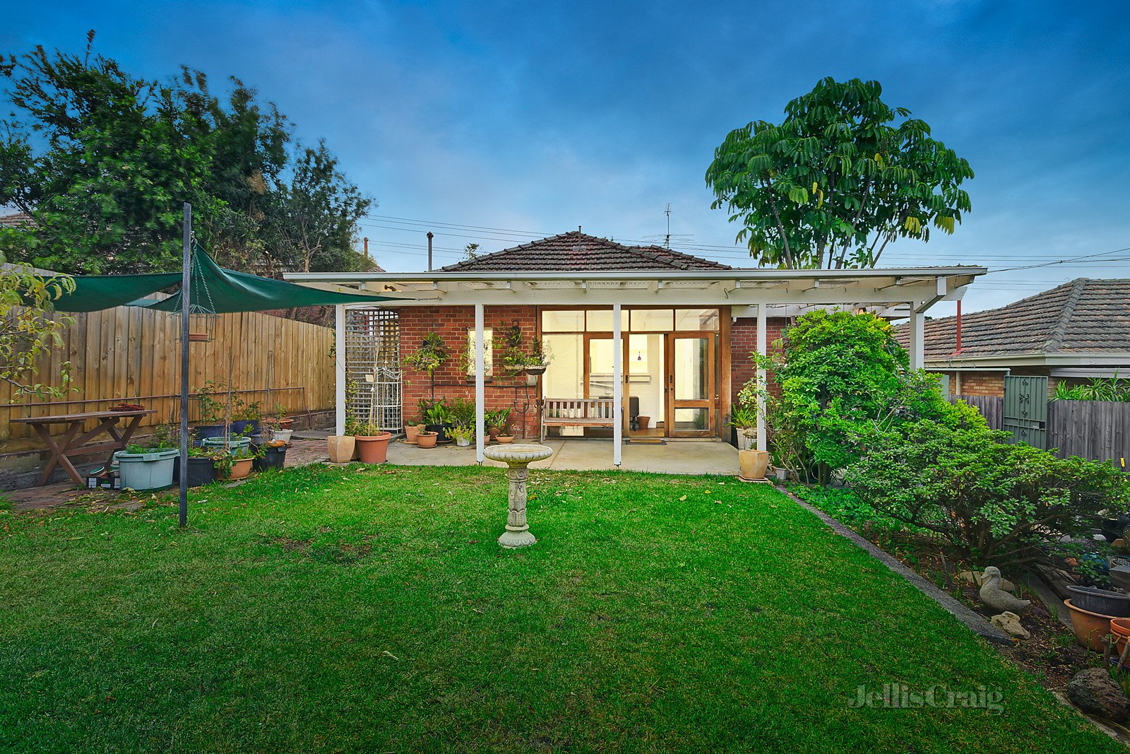 237 Warrigal Road, Burwood image 3