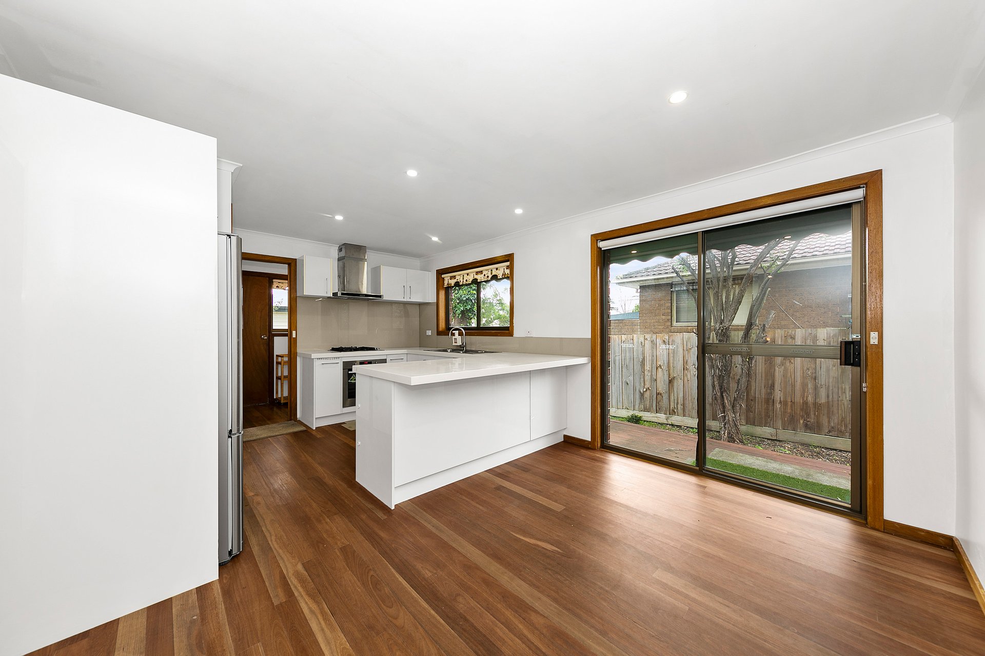 2/371 Canterbury Road, Forest Hill image 4