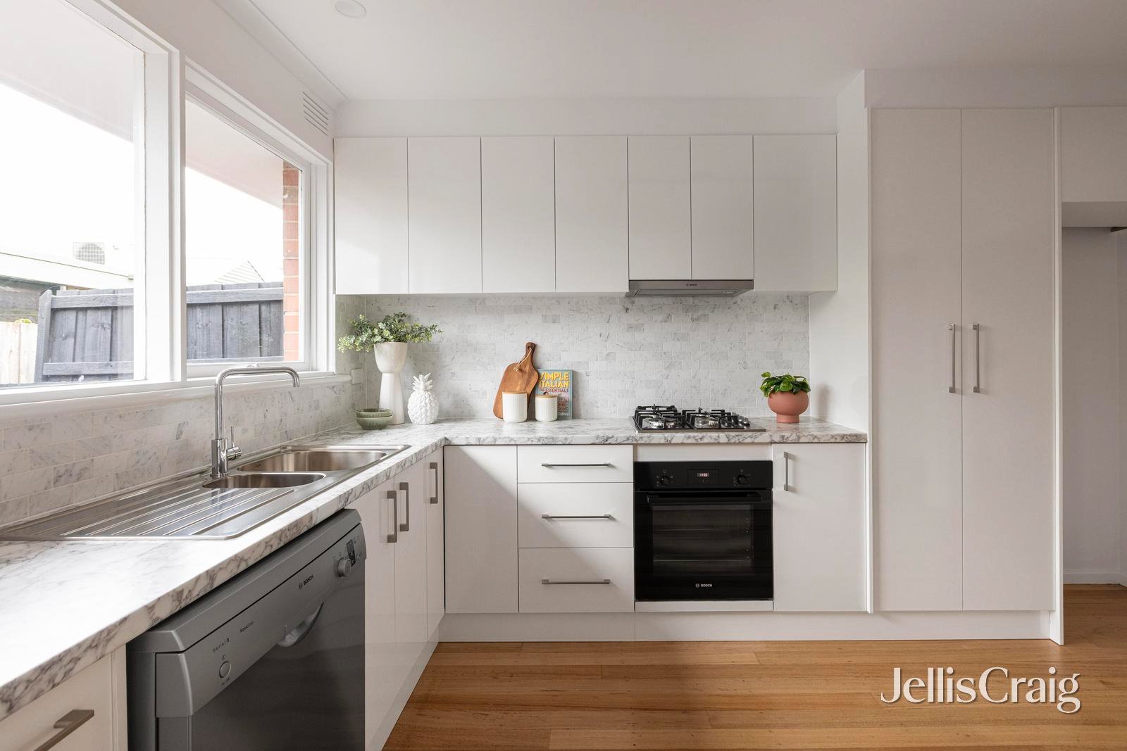 2/372 Auburn Road, Hawthorn image 4