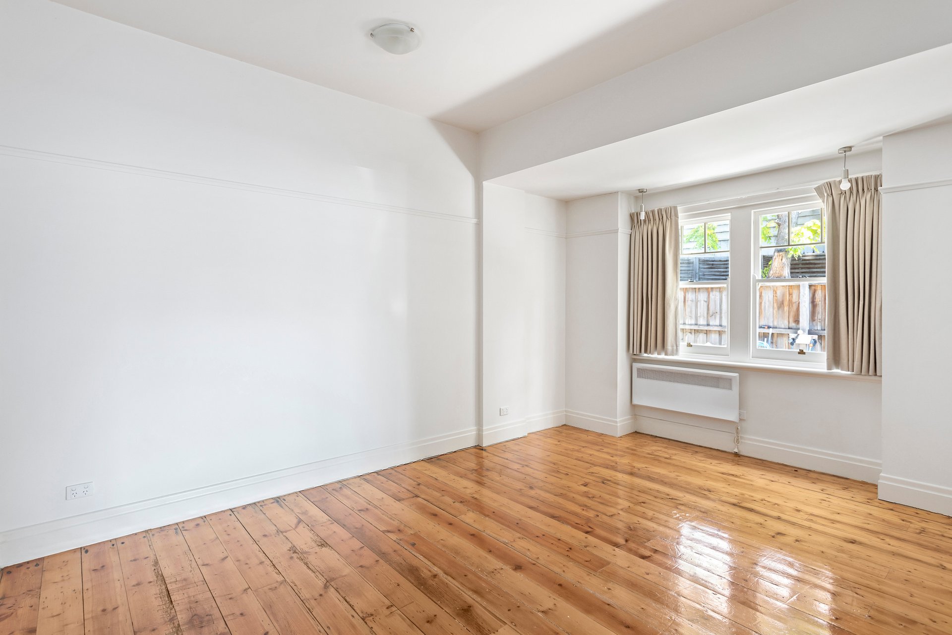 2/372 Barkly Street, Elwood image 6