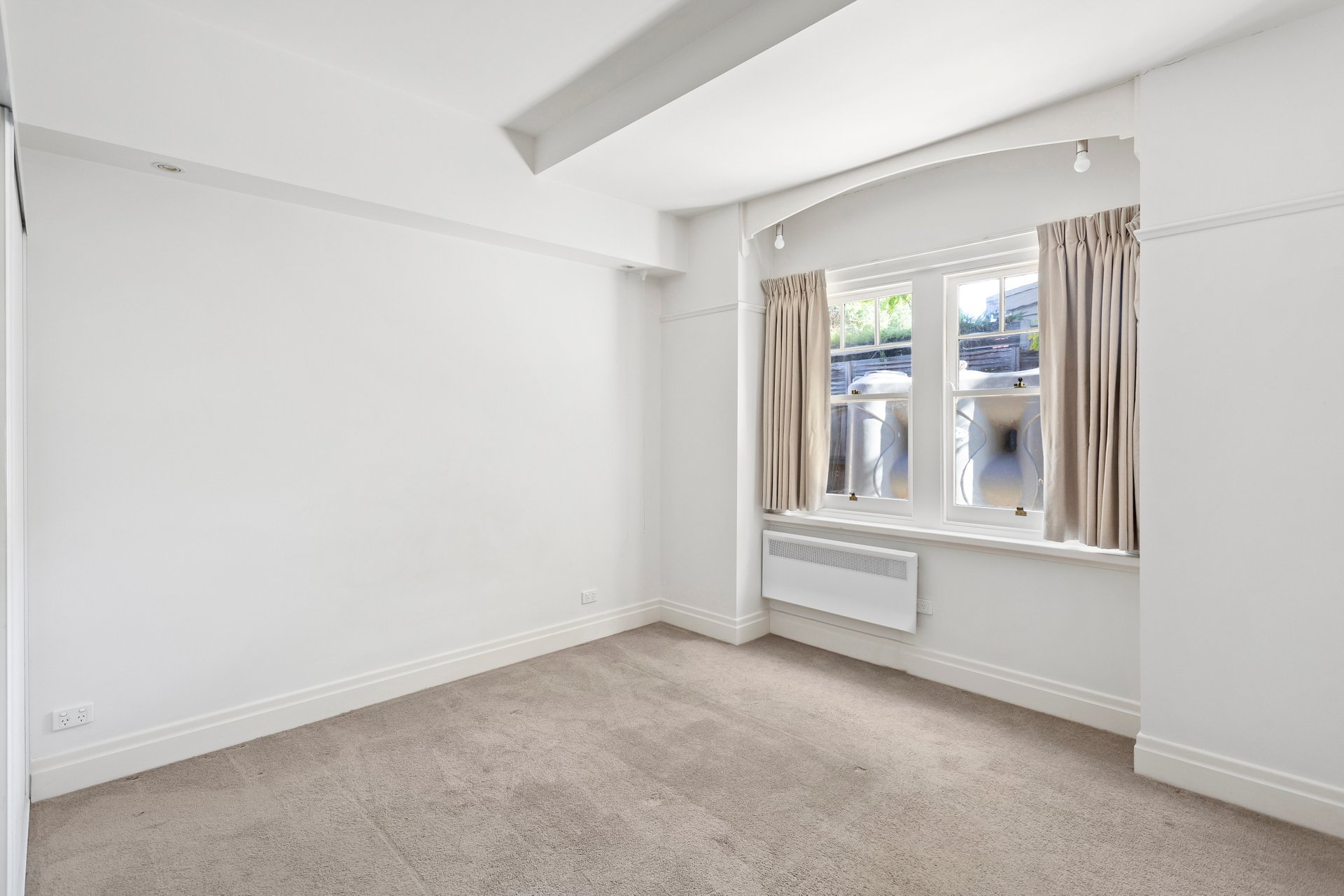 2/372 Barkly Street, Elwood image 10
