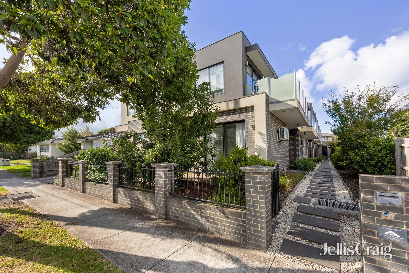 2/372 Burwood Highway, Burwood image 1