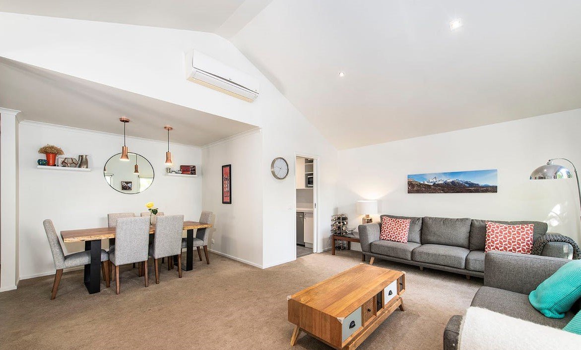 2/372 Middleborough Road, Blackburn image 3