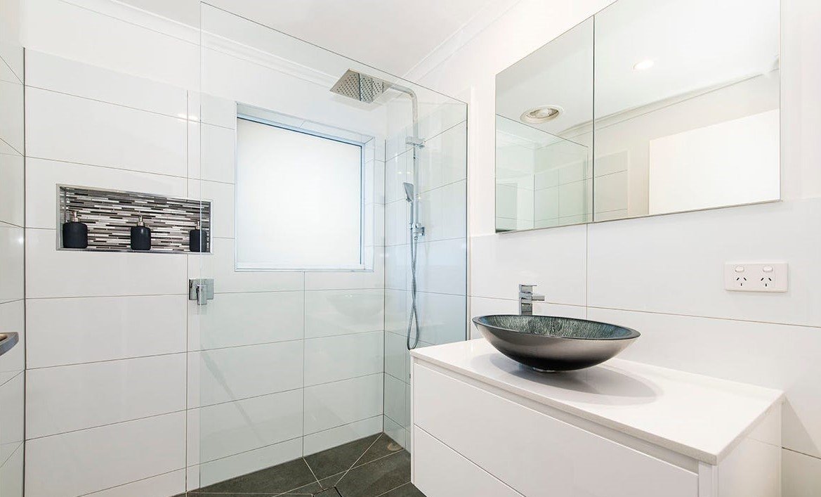 2/372 Middleborough Road, Blackburn image 8