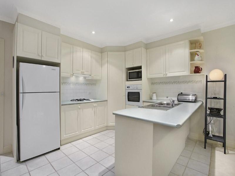 2/374 Belmore Road, Mont Albert North image 4