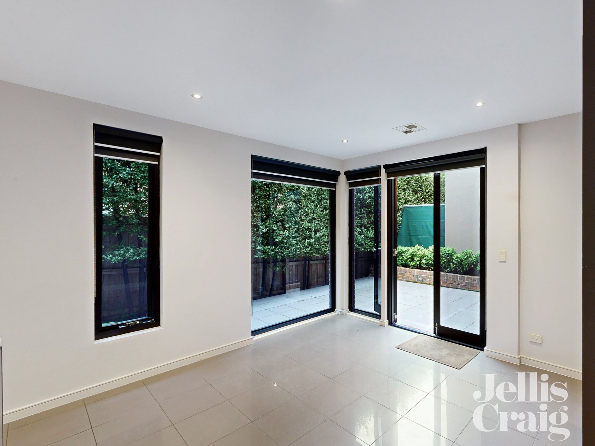 2/374 Riversdale Road, Hawthorn East image 3