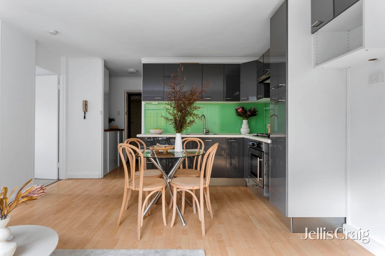 2/376 Albert Street, Brunswick image 3