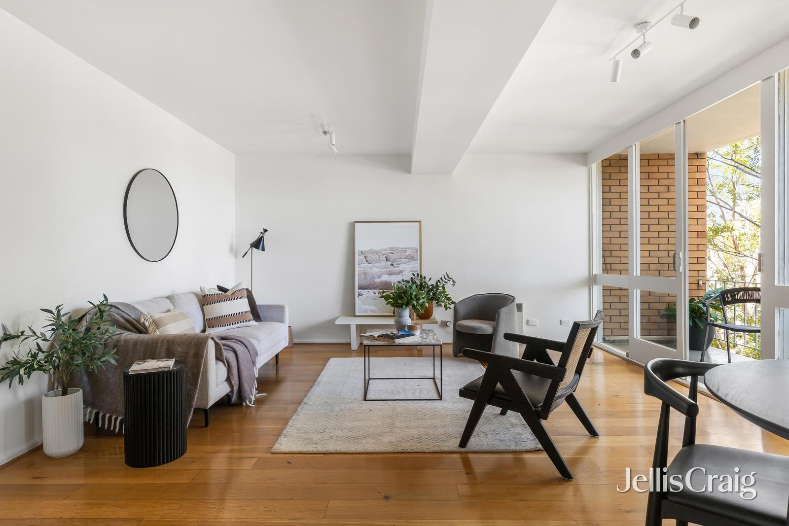 2/379 Dandenong Road, Armadale image 2