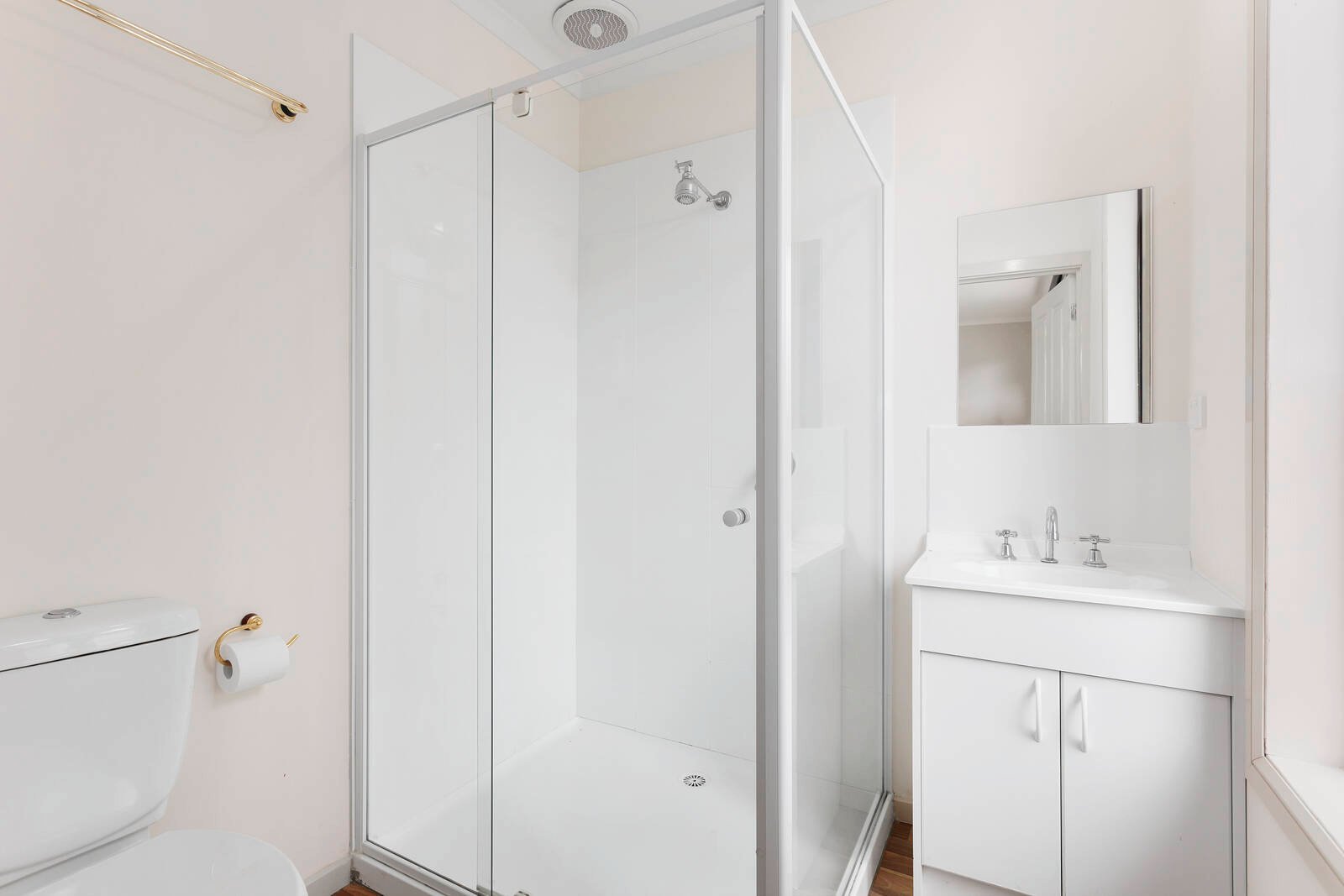 Property Gallery Thumbnail 6